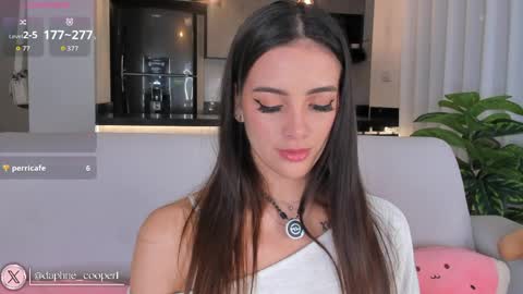 daphne_cooper1 online show from 04/01/26, 01:28