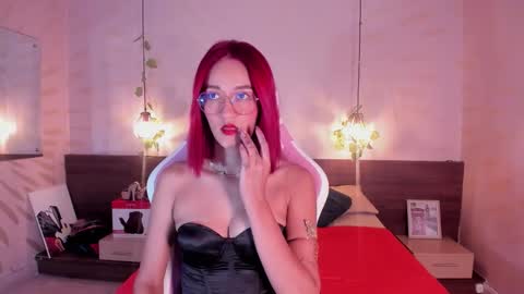 Daphne online show from 09/22/25, 03:08