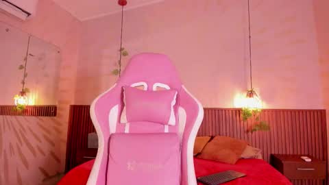 Daphne online show from 03/02/26, 05:08