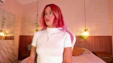 Daphne online show from 04/19/26, 03:06