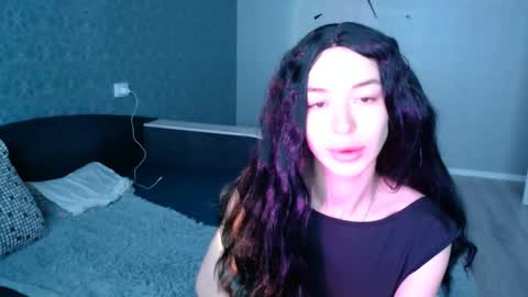 Daphne Darkthorn online show from 11/21/25, 09:30