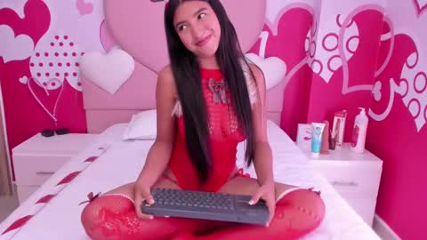 Snapshot of daphne_fox_ chatting on 12/24/24, 02:12 Daphne  online show from 12/24/24, 02:12