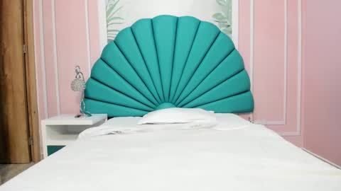 Snapshot of daphne_fox_ chatting on 01/29/25, 05:51 Daphne  online show from 01/29/25, 05:51