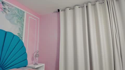 Snapshot of daphne_fox_ chatting on 02/08/25, 02:15 Daphne  online show from 02/08/25, 02:15