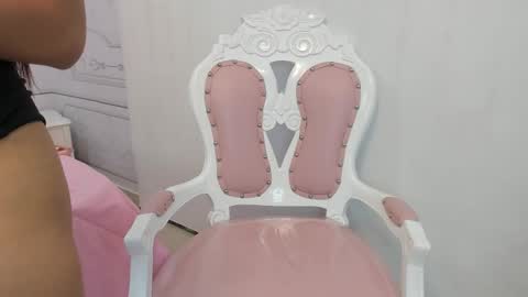 Snapshot of daphne_fox_ chatting on 03/12/25, 05:57 Daphne  online show from 03/12/25, 05:57