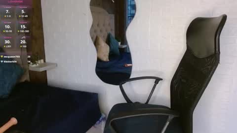 daphne_walton online show from 11/21/25, 10:58