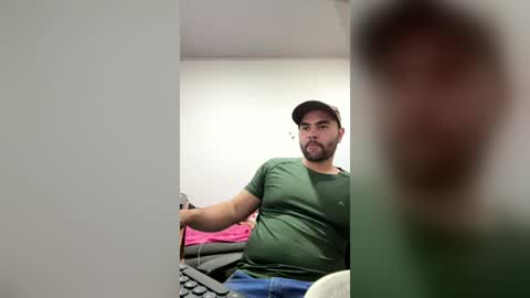 Snapshot of daphneandscooby chatting on 06/15/26, 12:24 daphneandscooby online show from 06/15/26, 12:24