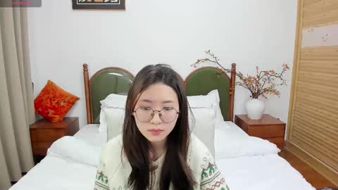 Snapshot of daphnedawn chatting on 11/21/25, 05:28 Dawn online show from 11/21/25, 05:28