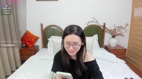 Snapshot of daphnedawn chatting on 11/22/25, 05:39 Dawn online show from 11/22/25, 05:39