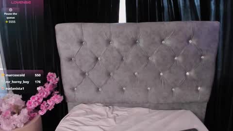 Daphne online show from 11/19/25, 02:17