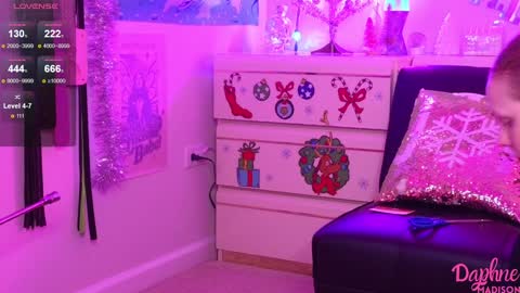 Snapshot of daphnemadison chatting on 12/03/24, 01:30 Daphne Madison online show from 12/03/24, 01:30