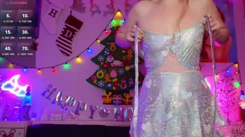 Snapshot of daphnemadison chatting on 12/28/24, 10:34 Daphne Madison online show from 12/28/24, 10:34