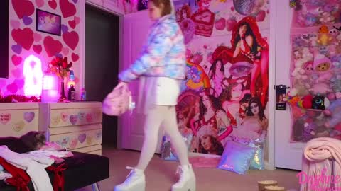 Snapshot of daphnemadison chatting on 02/06/25, 11:15 Daphne Madison online show from 02/06/25, 11:15