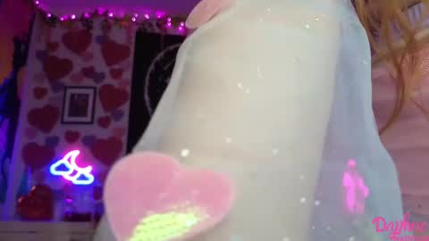 Snapshot of daphnemadison chatting on 02/14/25, 08:59 Daphne Madison online show from 02/14/25, 08:59