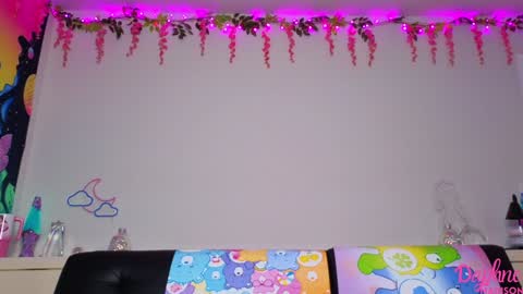 Daphne Madison online show from 11/04/25, 09:25