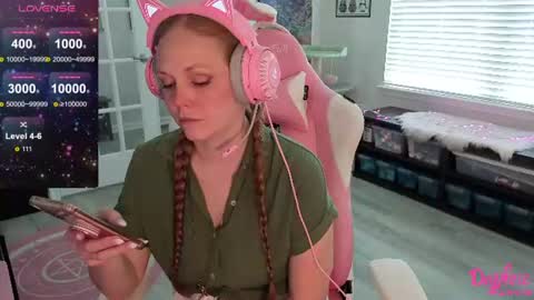 Snapshot of daphnemadison chatting on 06/22/26, 05:21 Daphne Madison online show from 06/22/26, 05:21