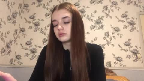 Snapshot of daphnesterlace chatting on 05/06/26, 07:08 Emilia online show from 05/06/26, 07:08