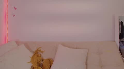 Snapshot of daphnewalker__ chatting on 12/05/25, 11:19 Daphne online show from 12/05/25, 11:19