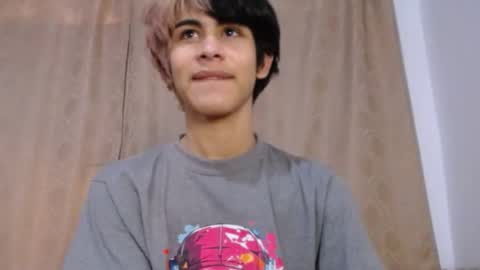 Snapshot of darasweet20 chatting on 04/28/26, 10:15 DARA online show from 04/28/26, 10:15