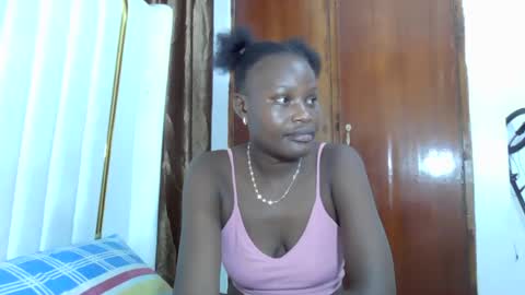 ESTHER online show from 11/10/25, 07:57