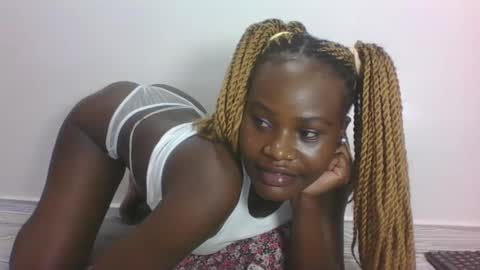 Snapshot of darberry21 chatting on 06/10/26, 04:34 ESTHER online show from 06/10/26, 04:34