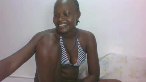 Snapshot of darberry21 chatting on 06/29/26, 04:30 ESTHER online show from 06/29/26, 04:30