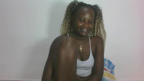 Snapshot of darberry21 chatting on 07/28/26, 01:34 ESTHER online show from 07/28/26, 01:34
