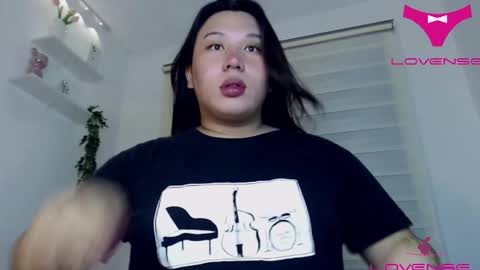 DARCY online show from 12/01/25, 04:06