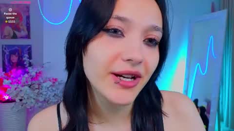 Snapshot of darcyblackwood chatting on 06/27/26, 02:27 Darcy online show from 06/27/26, 02:27