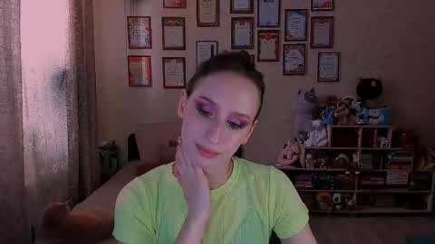 Snapshot of darcysiren chatting on 02/06/25, 09:22 Darcy Siren online show from 02/06/25, 09:22