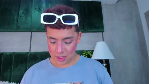 Snapshot of darian_laforteza chatting on 06/11/26, 12:32 Darian online show from 06/11/26, 12:32