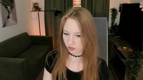 Snapshot of dariatate chatting on 05/17/26, 11:39 Daria Tate online show from 05/17/26, 11:39