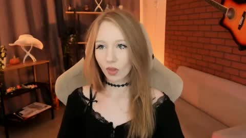Snapshot of dariatate chatting on 05/21/26, 12:01 Daria Tate online show from 05/21/26, 12:01