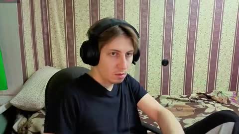 darienlarge online show from 12/18/25, 02:34