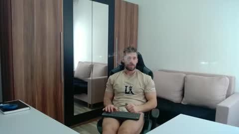 darius_94 online show from 03/19/26, 07:23