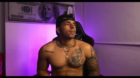 Darius Phoenix  online show from 02/15/25, 08:11