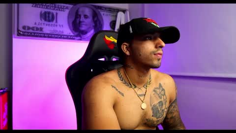 Darius Phoenix  online show from 02/18/25, 06:48