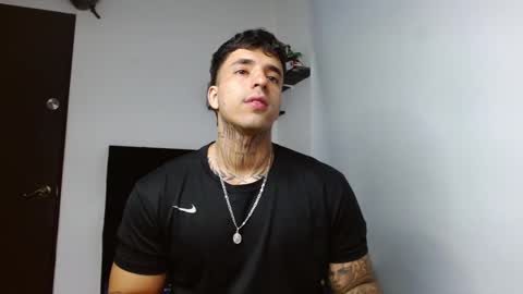 Snapshot of darius_phoenix chatting on 02/04/26, 08:36 Darius Phoenix online show from 02/04/26, 08:36