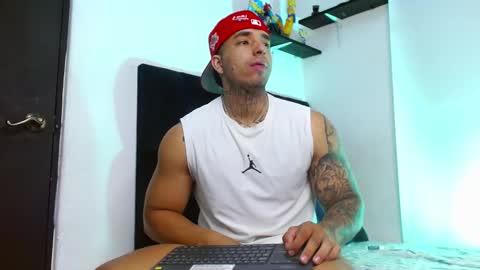 Snapshot of darius_phoenix chatting on 02/27/26, 08:31 Darius Phoenix online show from 02/27/26, 08:31