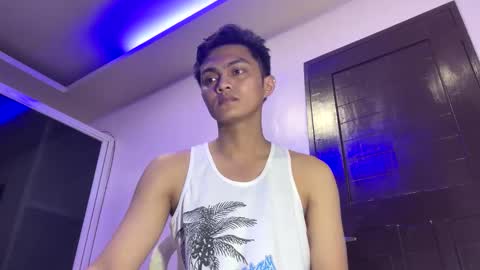 Snapshot of dark_angel69x chatting on 09/25/25, 06:33 Guile online show from 09/25/25, 06:33