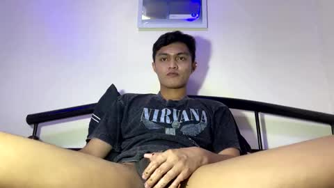 Snapshot of dark_angel69x chatting on 12/15/25, 03:27 Guile online show from 12/15/25, 03:27