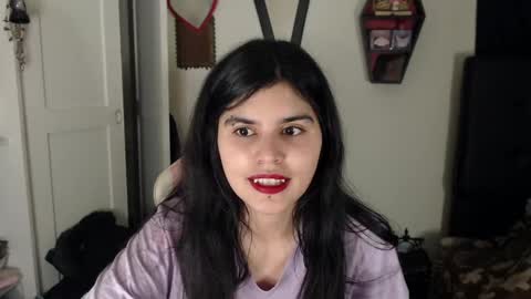 Snapshot of dark_angel_66 chatting on 01/06/25, 06:47 Moony online show from 01/06/25, 06:47