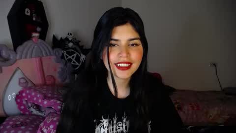 Moony online show from 12/14/25, 09:41