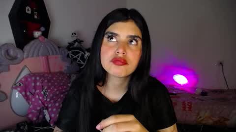 Moony online show from 12/20/25, 09:44