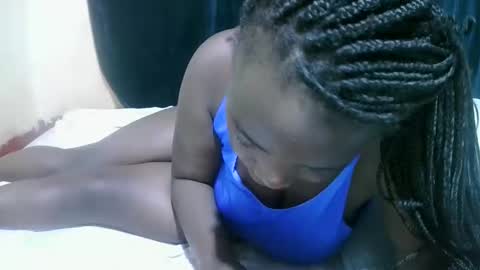 Snapshot of dark_anggel chatting on 09/24/25, 03:32 dark_anggel online show from 09/24/25, 03:32