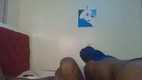 Snapshot of dark_divah chatting on 03/28/26, 06:24 Divah online show from 03/28/26, 06:24