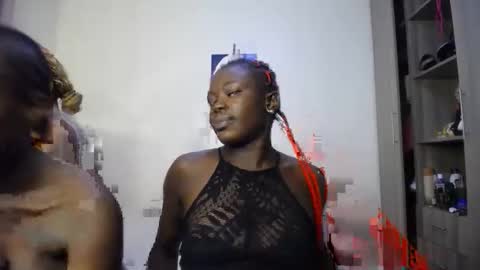 Snapshot of dark_divah chatting on 04/10/26, 06:12 Divah online show from 04/10/26, 06:12
