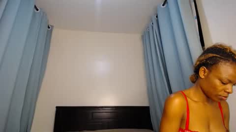 Snapshot of dark_divah chatting on 04/11/26, 05:39 Divah online show from 04/11/26, 05:39