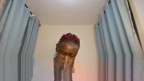 Snapshot of dark_divah chatting on 04/12/26, 06:02 Divah online show from 04/12/26, 06:02