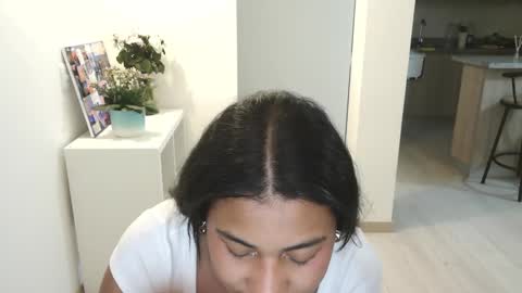 Sofia online show from 01/08/25, 02:25